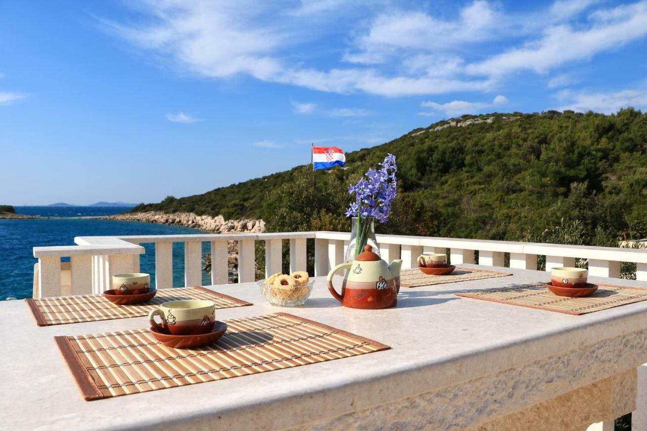 Holliday Home Robinson Tourism Maria เยเซรา ภายนอก รูปภาพ